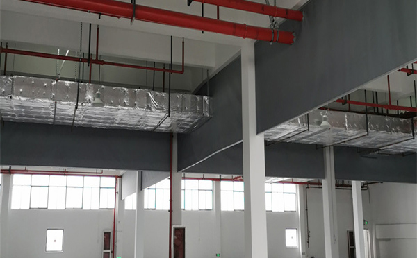 华池挡烟垂壁定位误差控制在2‰以内