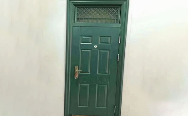 华池学校教室门