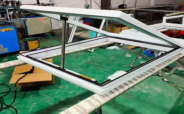 某地下车库出入口华池排烟窗配置工程